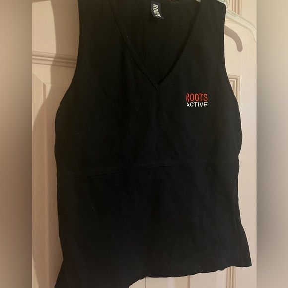 2000’s Women’s Small ROOTS Canada Work-Out Gym Tank. Wrap front style. Black. - Picture 3 of 5